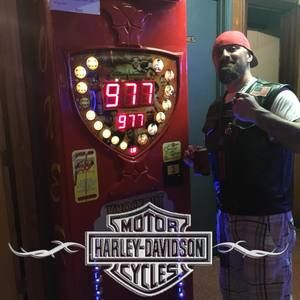 Meet your Posher, Enrique